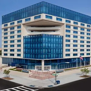 Vista Lic Hotel, Premier Collection By Western 3*, New York United States