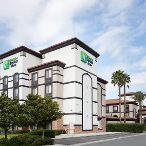 Hotel Express Ontario By Ihg, Creekside